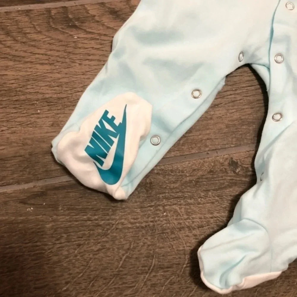 Nike one piece footed set NWT activewear sportswear streetwear